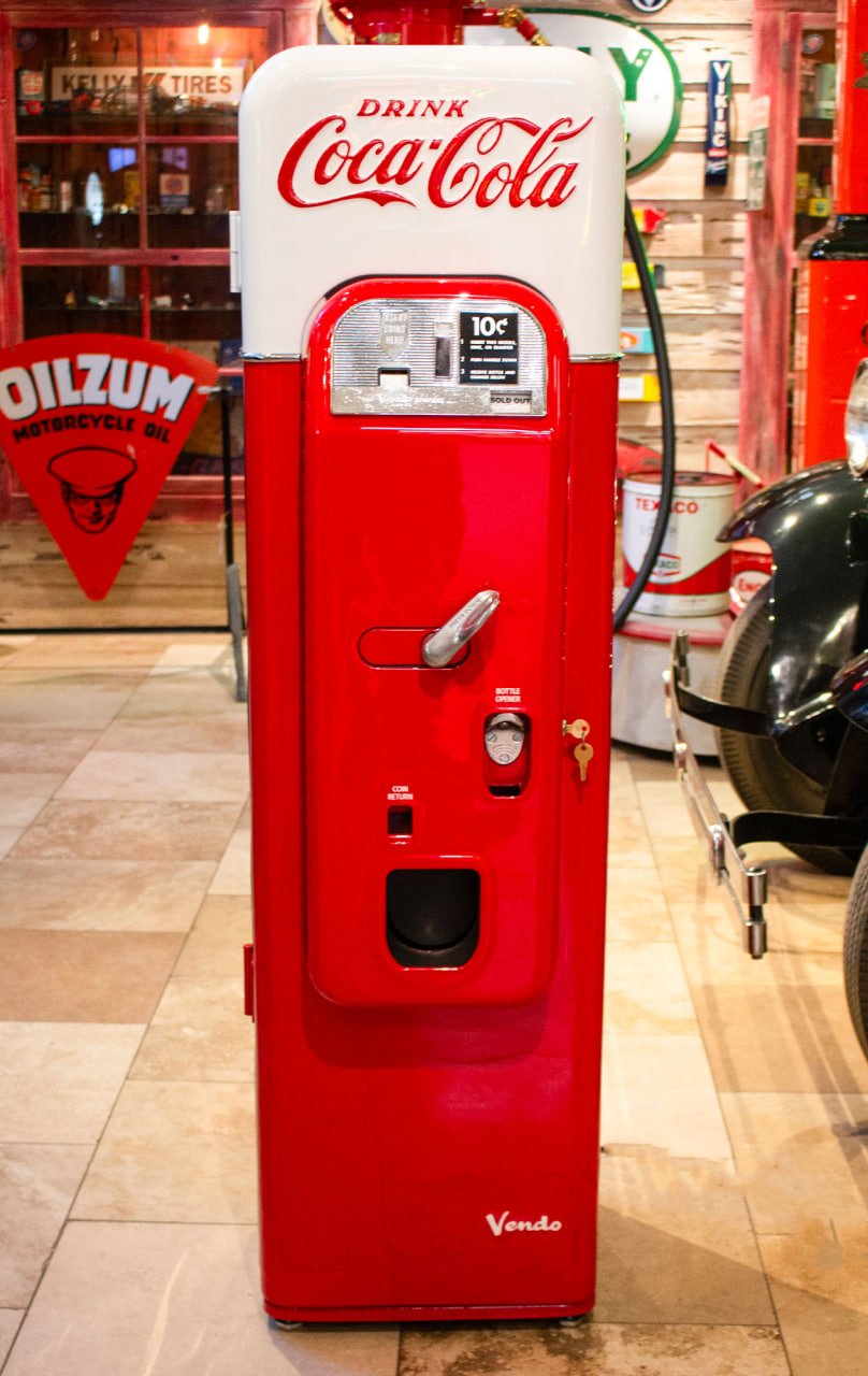Vendo 44 Coca-Cola Machine: Rare Vintage 10 Cent Soda Vending